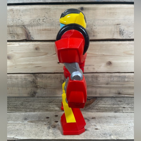 Hasbro Transformers Robot Playskool Hot Shot Rescue Bots 11" Red Yellow 2018 Toy - Picture 2 of 6